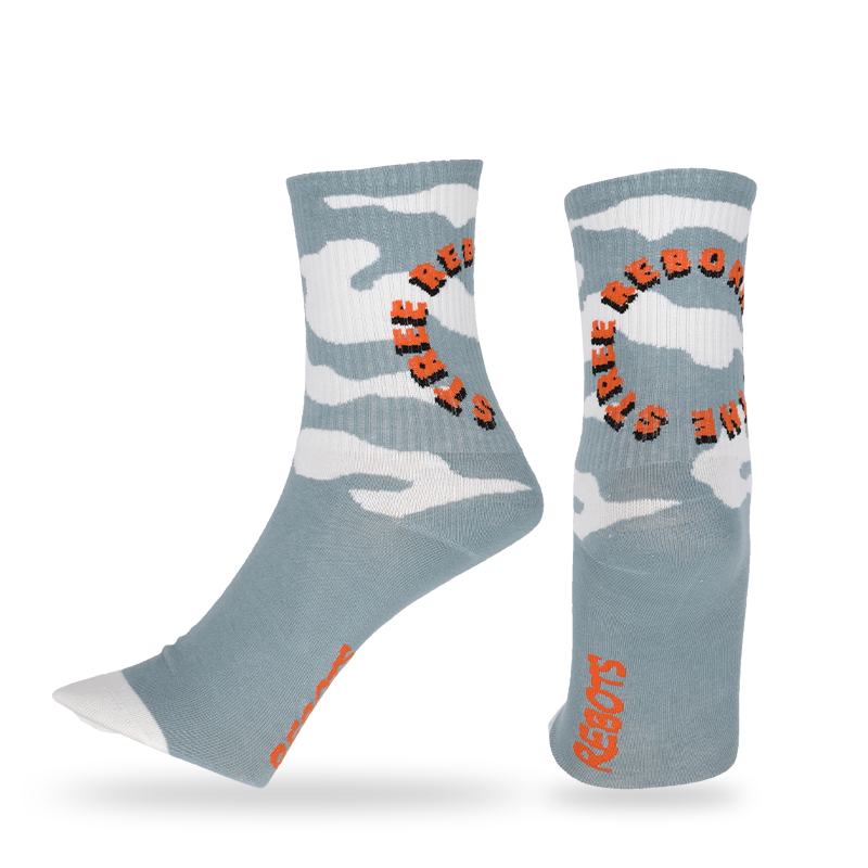 El vestido modelado sonrisa feliz de la moda del diseño unisex al por mayor pega los calcetines que caminan diarios