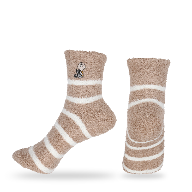 Calcetines de suelo interior borrosos cálidos térmicos de invierno de calibre bajo borrosos de lana de plumas con logotipo personalizado con bordado