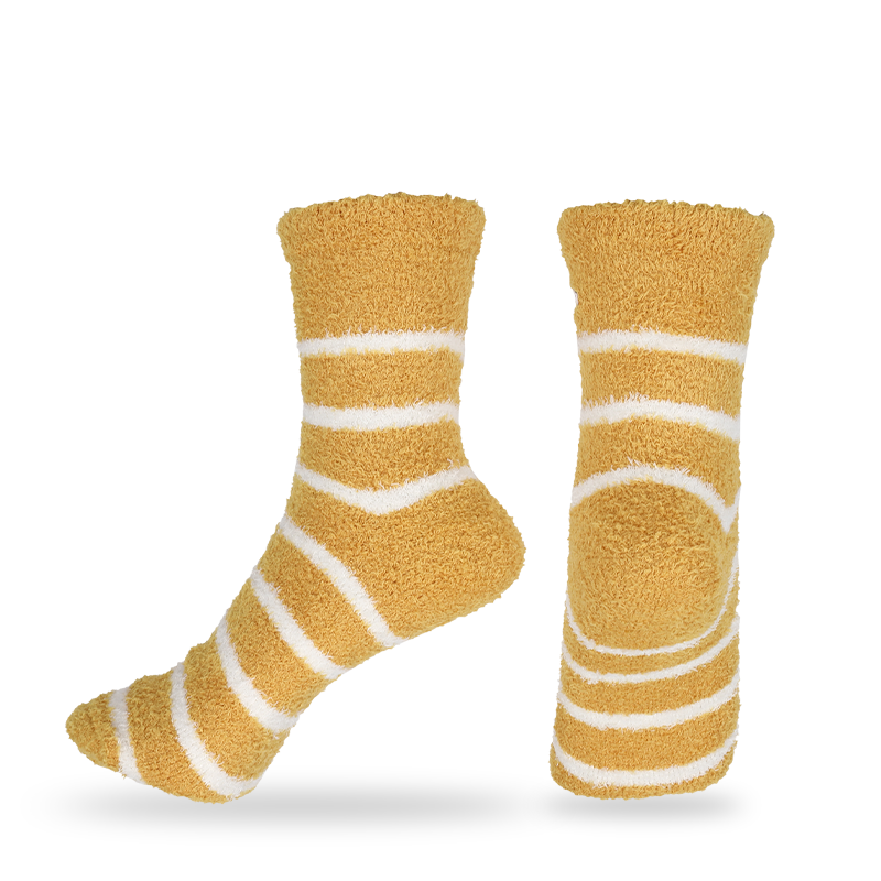 Calcetines de suelo interior borrosos cálidos térmicos de invierno de calibre bajo borrosos de lana de plumas con logotipo personalizado con bordado