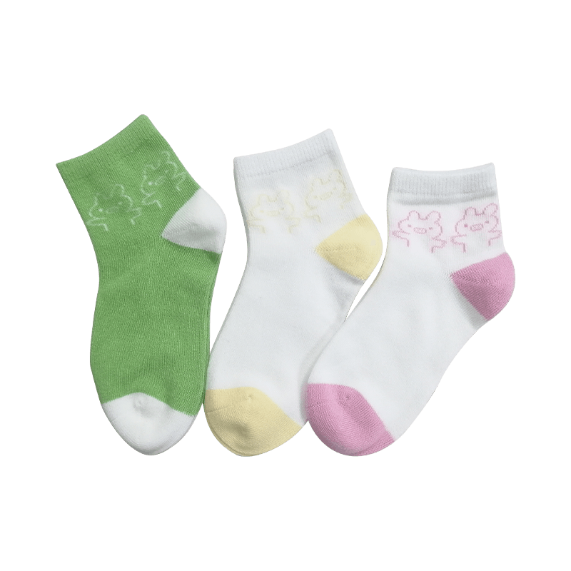 Dulces y encantadores calcetines para niños.