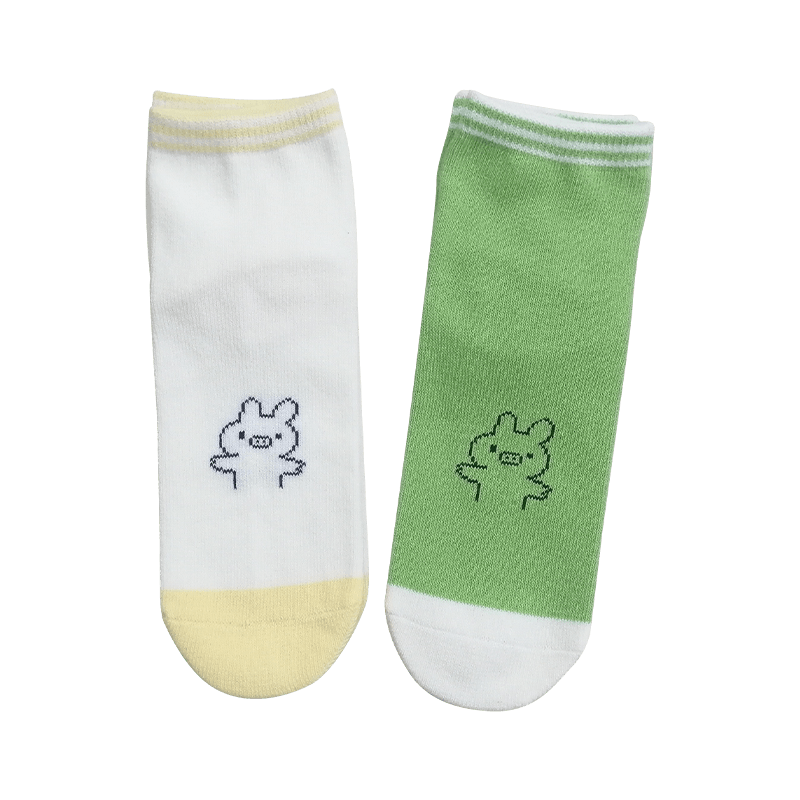 Calcetines rectos para niños con estampado dulce y encantador